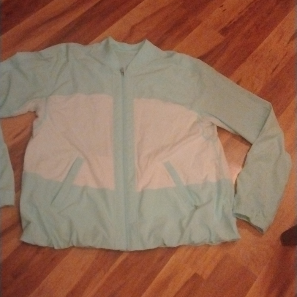Lululemon Off-The-Court Jacket Size 12/14 - Picture 3 of 10